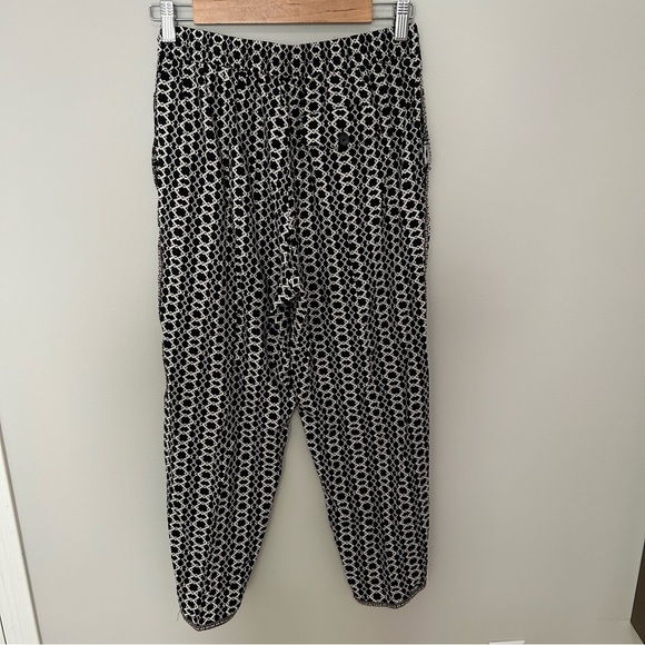 Hei Hei Byrd Anthropologie Black White Geometric Embroidered Tapered Pants Small - Picture 7 of 9